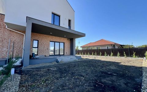 Triplex modern, 4 camere, 103 mp utili, 316 mp teren - Zona Sacalaz