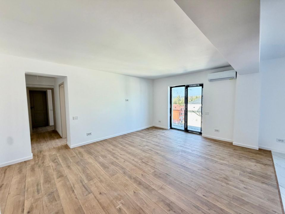 Apartament 3 camere, open space, 83.4mp, cartier 1 Mai – fotografia 3 din 12