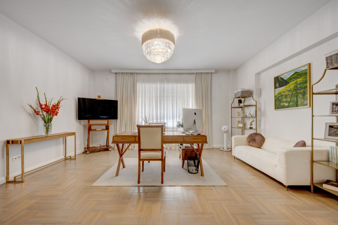 CAROL - EPISCOP CHESARIE, APARTAMENT 250 MP TOTAL, CURTE 250 MP! – fotografia 3 din 20
