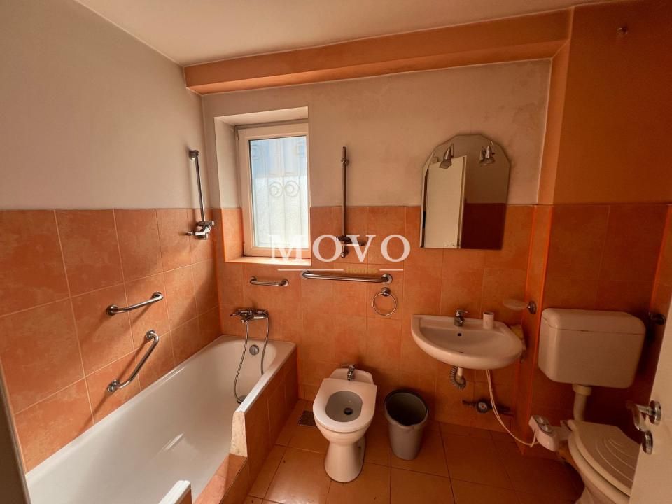 4 Camere Decomandat Central –90mp | Vizibilitate Excelentă | Potențial Comercial – fotografia 10 din 14