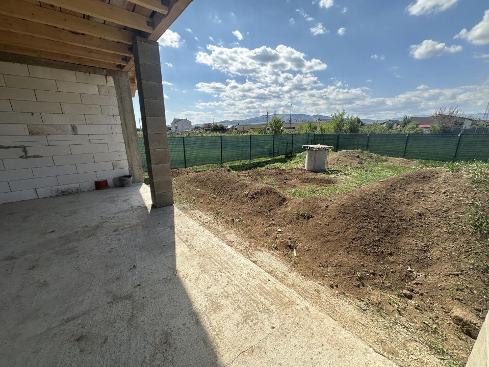 Casa in Rosu Teren 570 mp sau 1134 mp Terasa mare imprejmuit Barabant Alba – fotografia 5 din 21