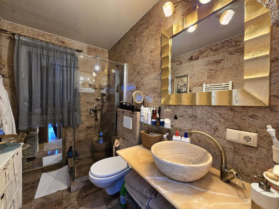 Apartament de lux cu 4 camere + birou, terasa si parcare subterana! – fotografia 8 din 11