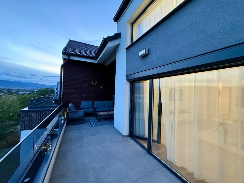 Penthouse mobilat si utilat cu 4 camere si parcare – fotografia 11 din 23