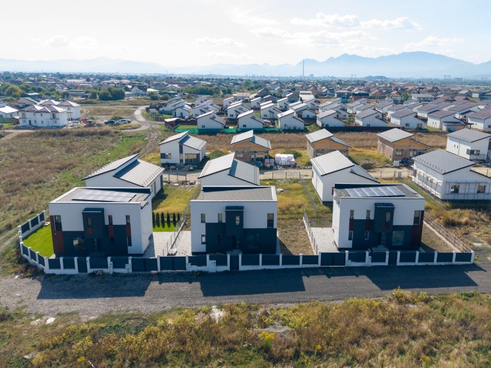 0% COMISION - CASĂ INDIVIDUALĂ CLASA ENERGETICĂ A - SÂNPETRU - 6KWH FOTOVOLTAICE – fotografia 2 din 24