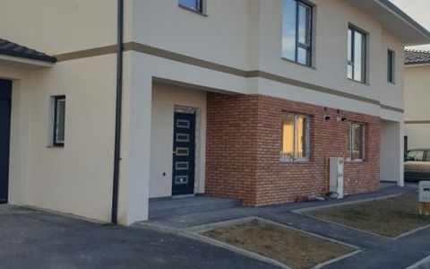 Duplex de vanzare de 130mp teren 216mp zona Floresti Crisan