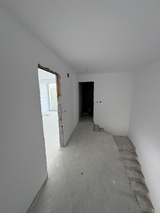 Casă de vânzare într-un triplex I Smeura, strada Olteni I 97.000 euro – fotografia 8 din 11