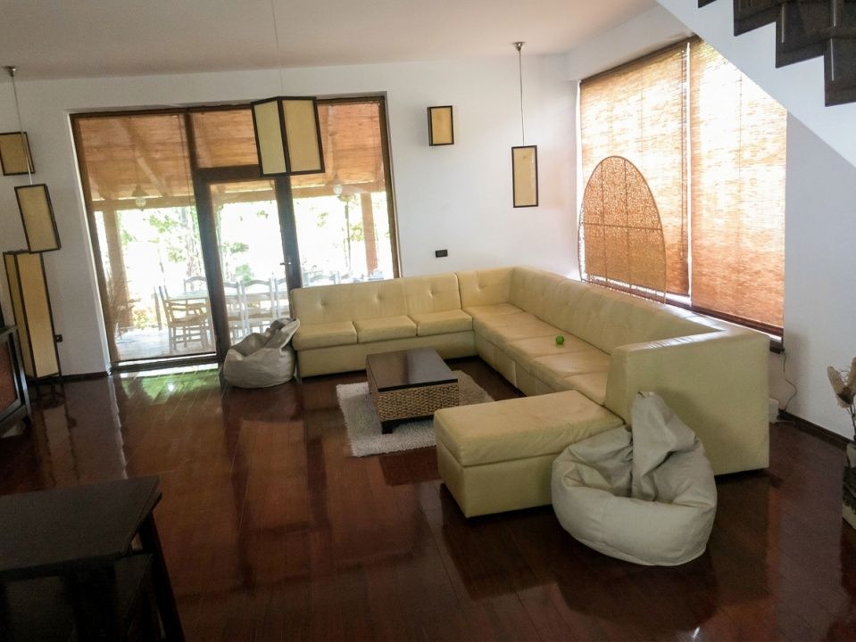 Casa D+P+E de inchiriat in Alba Iulia zona CETATE 350 mp si Teren 600 mp – fotografia 4 din 38