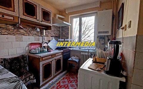 Apartament 2 camere de vanzare Alba Iulia zona Cetate etaj 1