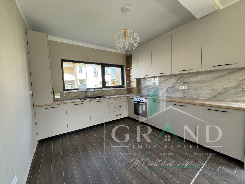 OPORTUNITATE!Casă individuală | 4 camere | 3 băi | Garaj | Terasă | Dezmir – fotografia 2 din 36