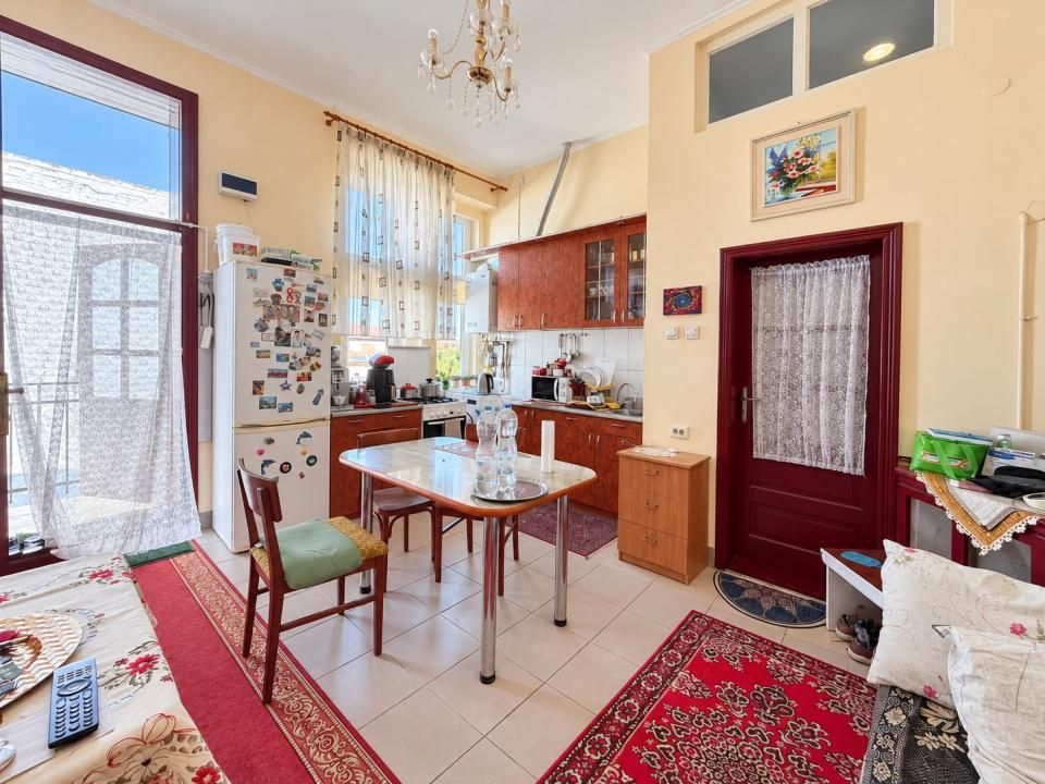 2 apartamente de vanzare in Oradea,cladire istorica,zona centrala – fotografia 6 din 13