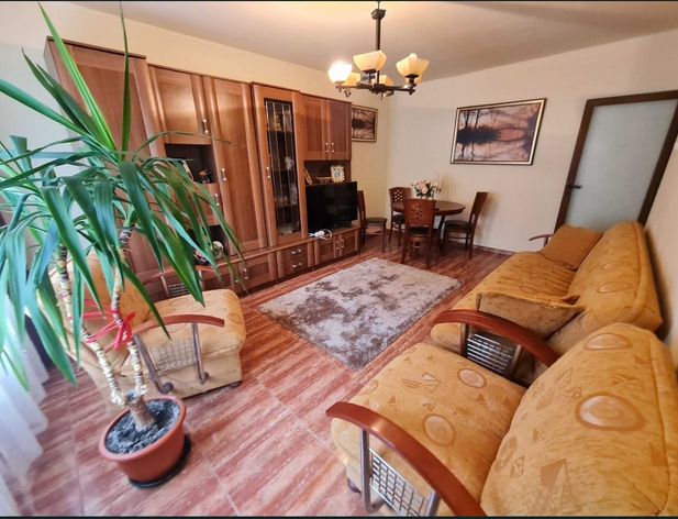 Apartament 3 camere decomandat  zonă Casa de Cultura – fotografia 7 din 8