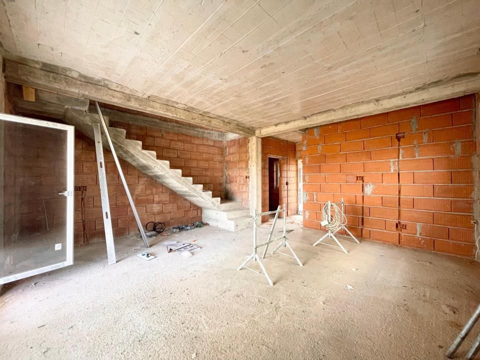 Duplex cu 5 camere, predare la cheie - Mosnita Veche – fotografia 3 din 14