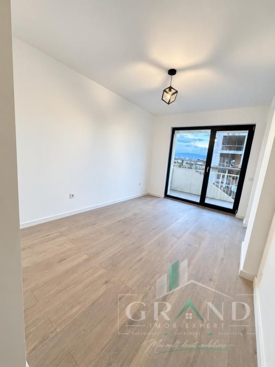 Apartament 3 camere de vanzare , Eroilor, Floresti. – fotografia 2 din 7