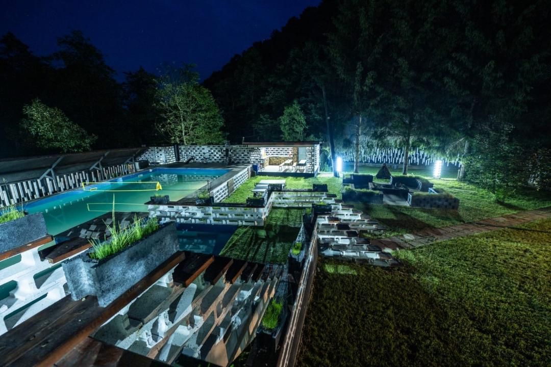 Refugiu de Lux în Inima Naturii Cabană Premium cu Piscină, Jacuzzi și 2000 mp – fotografia 1 din 22