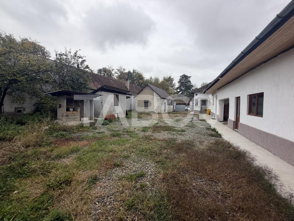 Casa cu potential de investite 8 camere 392 mpu teren 5724 m Gura Vaii – fotografia 13 din 16
