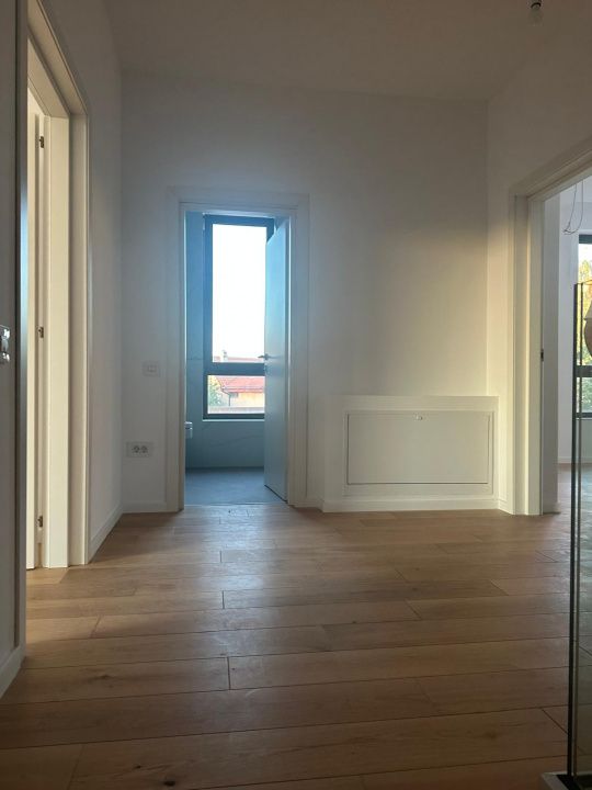 Vilă de vânzare pe malul lacului | in zona Mamaia Nord | 0% Comision – fotografia 15 din 23