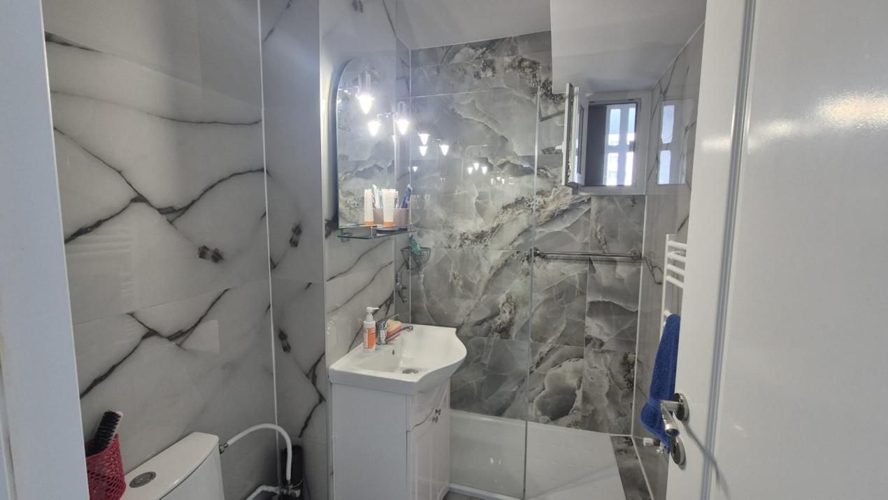 Apartament 3 camere – ultracentral Pitești | renovat complet | parcare inclusa – fotografia 12 din 14