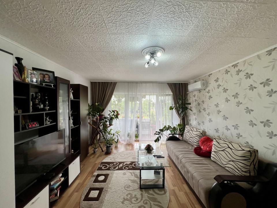 Apartament 4 camere, decomandat, 92 mp utili - zona Chisoda – fotografia 2 din 12