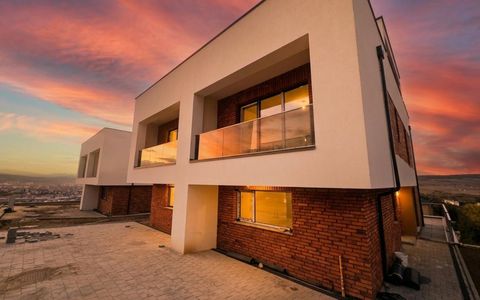 Duplex | 180mp utili | D+P+E+terasă circulabilă 60mp | zona Vivo