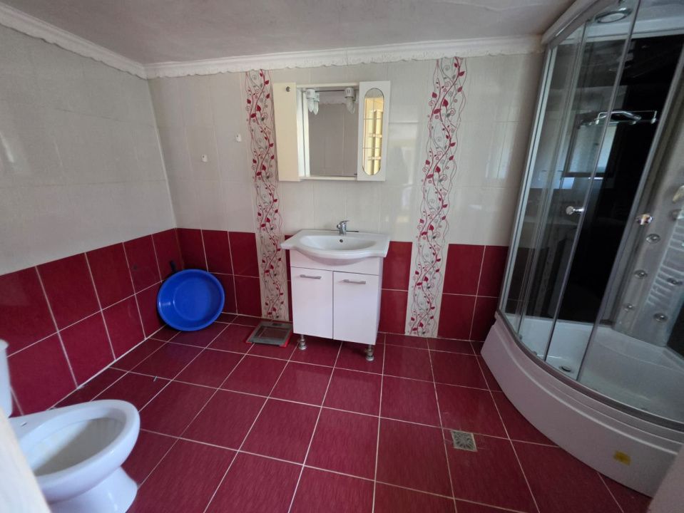 Casa la tara, Apoldul de Sus, 4 camere dormitoare, anexe, pivnita, teren 1200 mp – fotografia 28 din 43