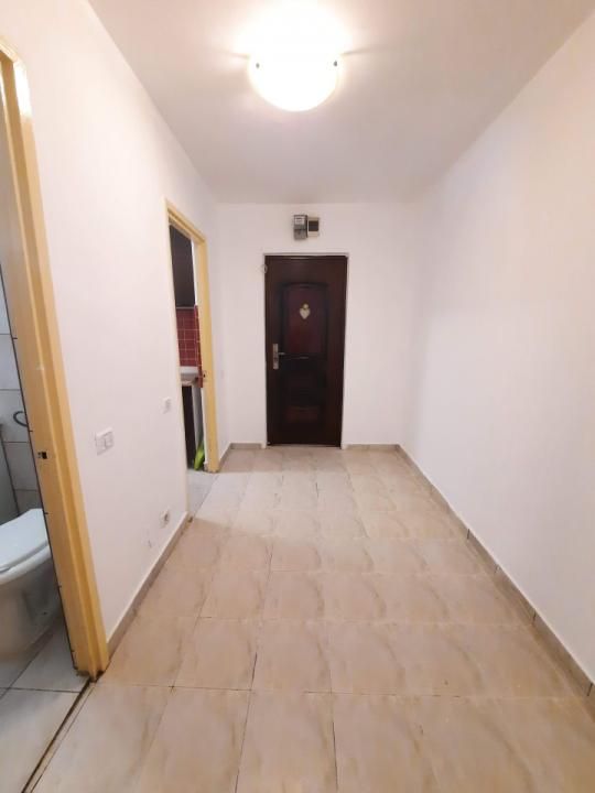 Drumul Taberei, Valea Oltului Brancusi, garsoniera parter, bloc 4 etaje, boxa – fotografia 12 din 28