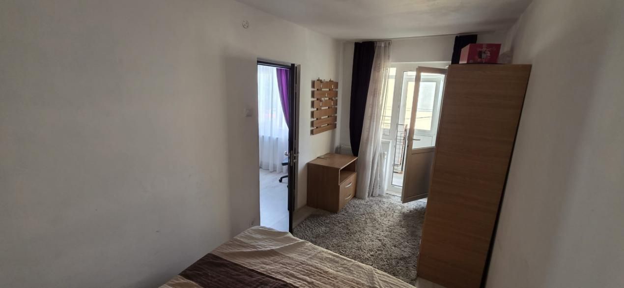 Apartament 2 Camere, Etaj 1, Mobilat Modern – Micro 11, Târgoviște – 0% Comision – fotografia 3 din 9