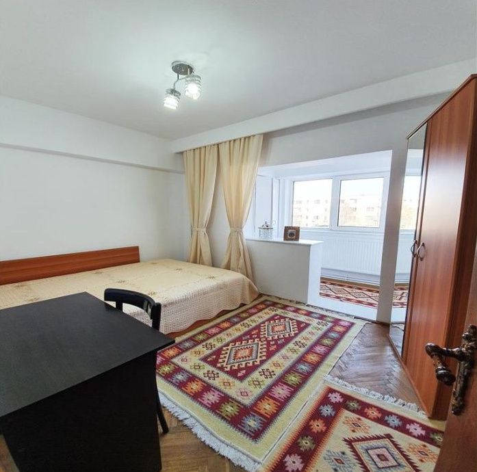 Apartament 3 camere de închiriat în zona Tomis II – mobilat și utilat complet – fotografia 1 din 9
