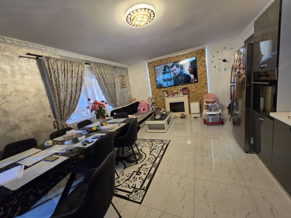 🏡 APARTAMENT LA CASĂ DE VÂNZARE – 70,2 MP UTILI + CURTE, Turnisor – fotografia 1 din 9