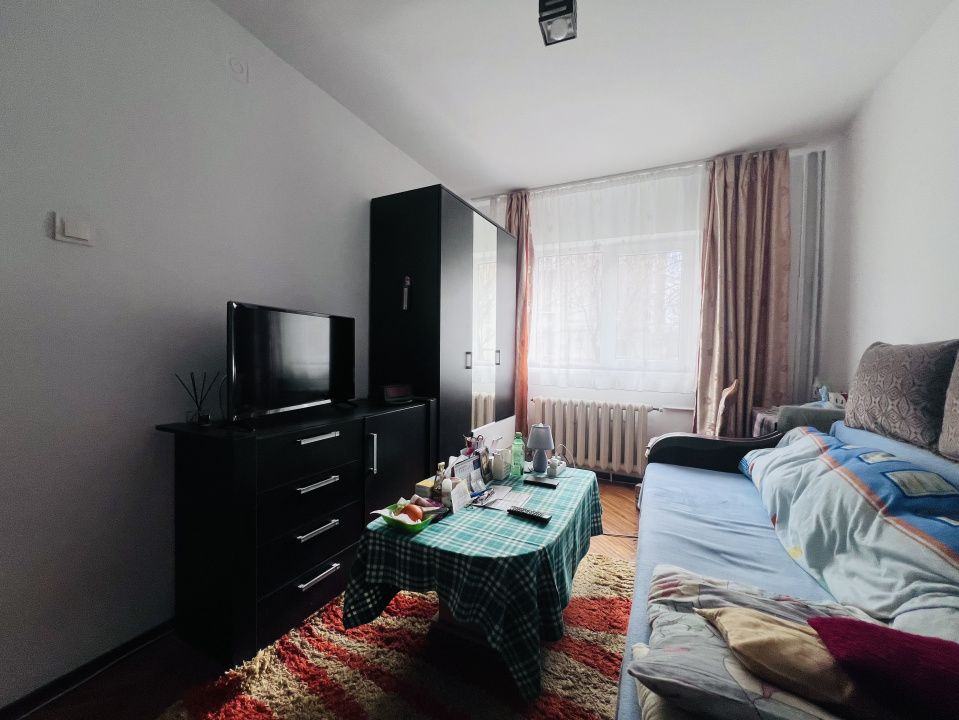 Apartament 2 camere, semidecomandat, 60 mp, parter, zona Lipovei – fotografia 1 din 7