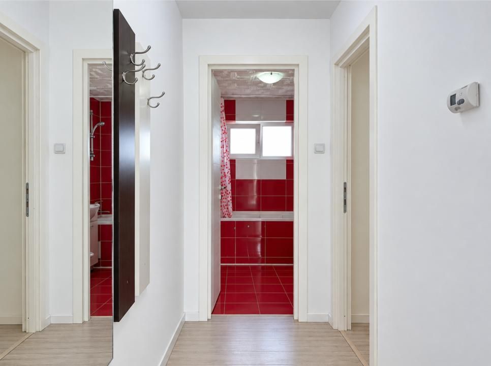 Se vinde GARAJ cu APARTAMENT cu 3 CAMERE inclus in pret - Floresti – fotografia 7 din 15
