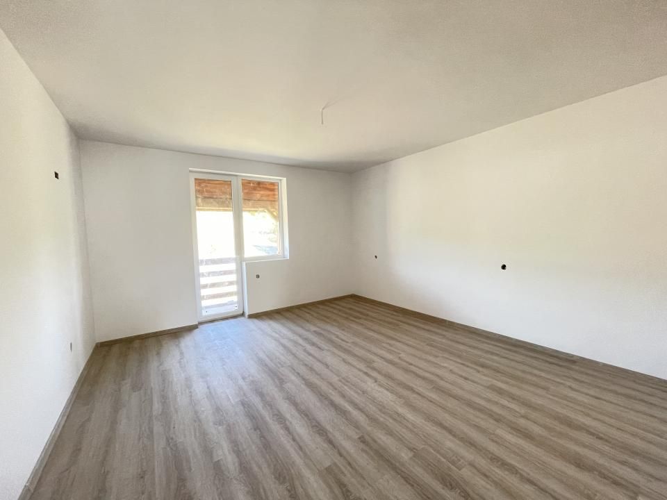 Casă duplex de vânzare Cisnădie, 115 mp, 4 dormitoare, la cheie – fotografia 1 din 9