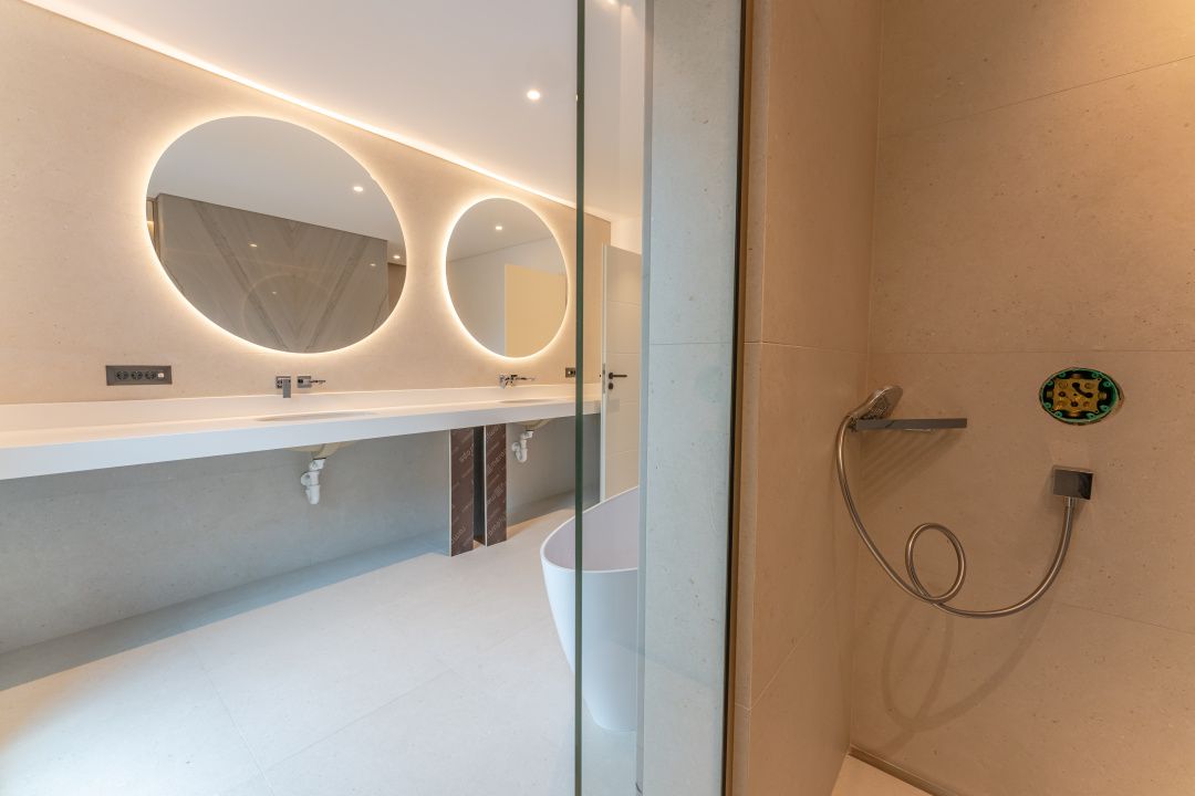 Apartament 4 camere cu terasă 104 mp și priveliște spre Tâmpa – fotografia 22 din 23