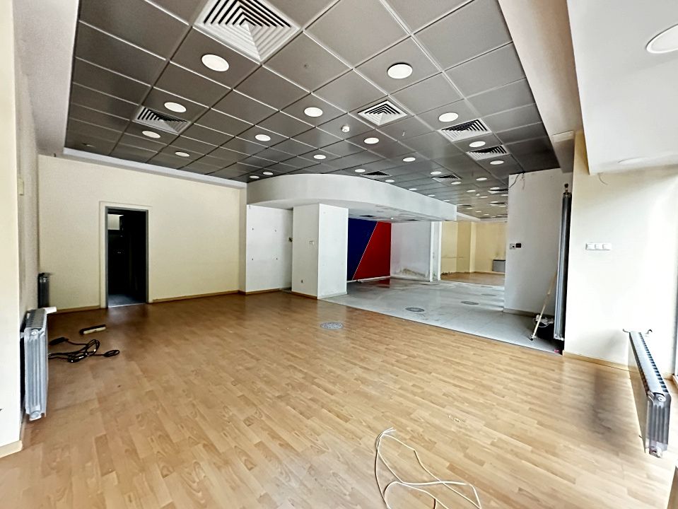INCHIRIERE Spațiu comercial 173 mp. Vitrina Mare la Bulevard CETATE Alba Iulia – fotografia 7 din 34