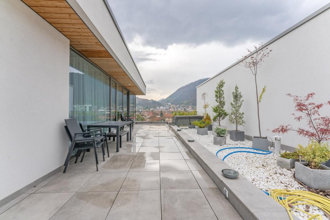 Penthouse Exclusivist cu Jacuzzi și Panoramă Superbă spre Tâmpa – fotografia 28 din 30