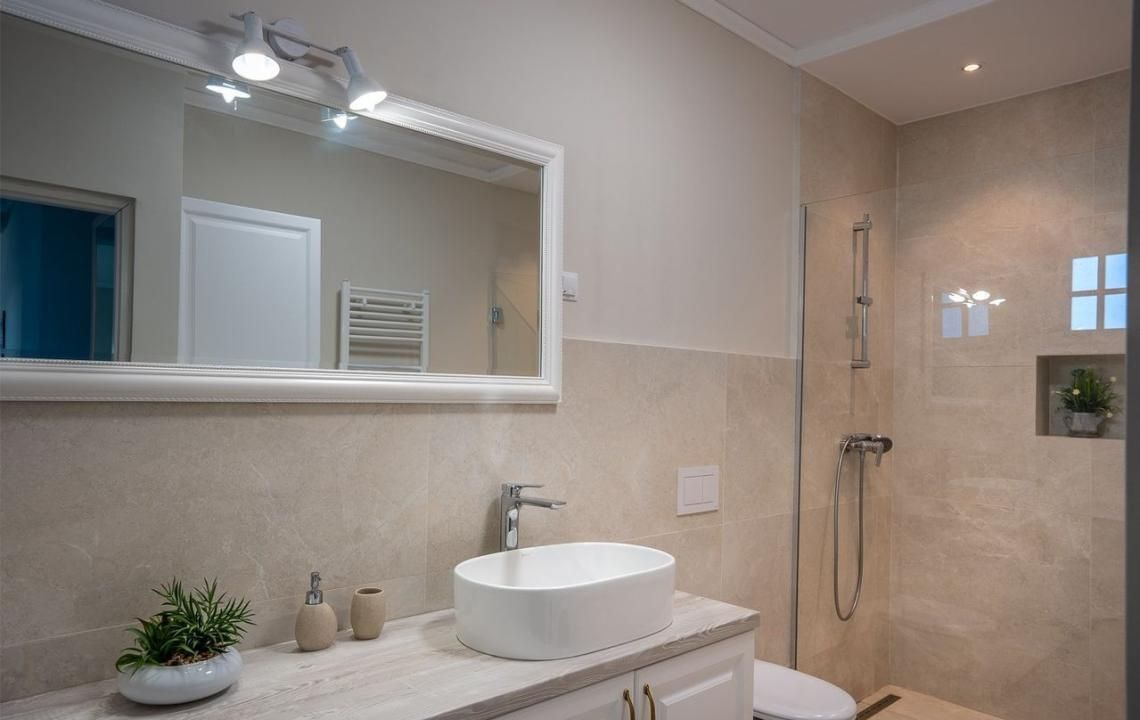 Casă individuală mobilată | 303 mp utili | Teren 870 mp | Sălicea - intrare – fotografia 13 din 14