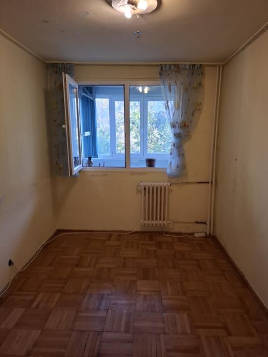 Vanzare apartament 4 camere | Titan - bloc tip H | langa metrou | etaj 3/4 | – fotografia 18 din 34