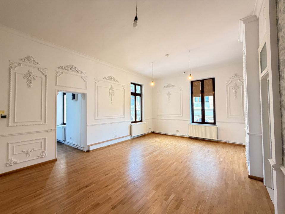 Vilă P+2+M | Pretabil Firma/Studio Foto/Video/Pilates/ Ultracentral | 3 intrări – fotografia 13 din 30