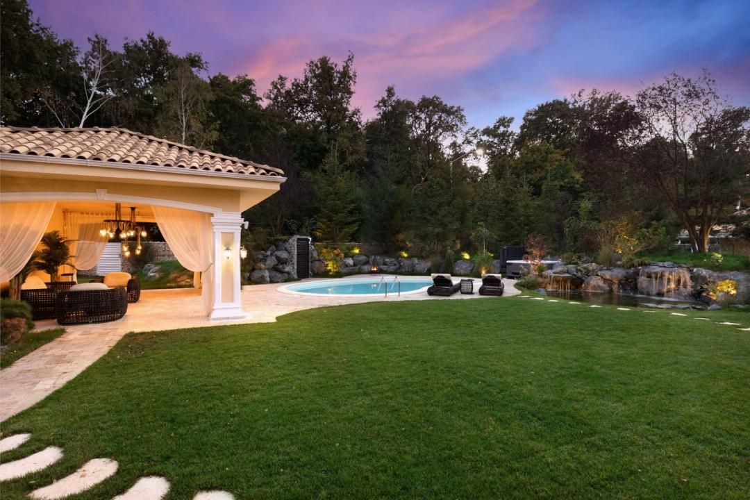 Vilă Mediteraneană de Lux cu Piscină, Jacuzzi și Șemineu | Pipera – Tunari – fotografia 10 din 28