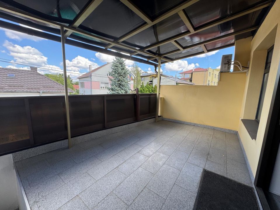 Închiriere casă pentru birouri + 4 garaje, P-ța Cipariu – fotografia 8 din 15
