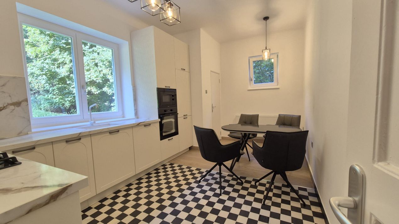 Apartament cu 2 camere partial mobilat in zona centrala – fotografia 13 din 15