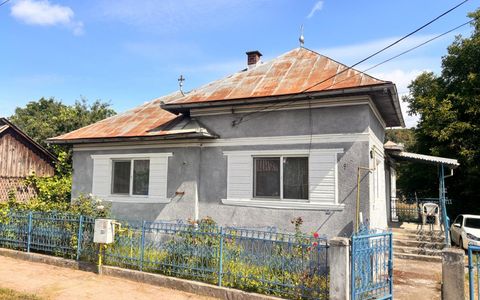 Casă cu teren 2.200 mp – Beclean
