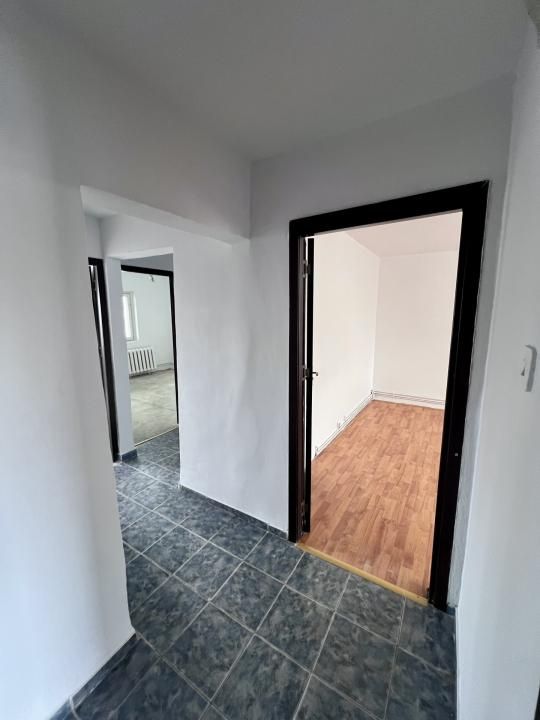Apartament spatios, 3 camere, decomandat, 65 mp utili - Modern – fotografia 11 din 11