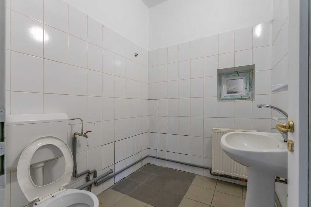 Hală 664 mp cu showroom, lift marfă și 15 parcări Brașov – fotografia 12 din 22