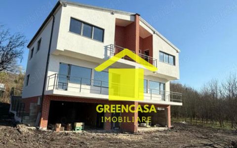 Duplex 145mp utili, semifinisat, teren liber 160-175mp, Chinteni