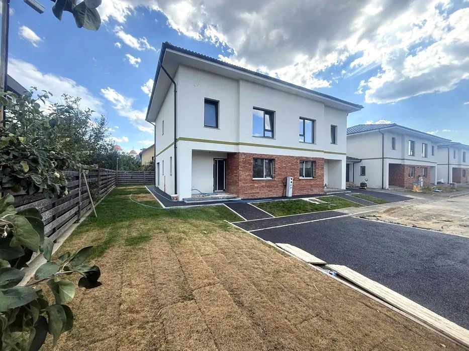 Casă tip duplex, P+E+M, 195 mp utili, 5 dormitoare, Zona Stadionului, Florești – fotografia 2 din 7