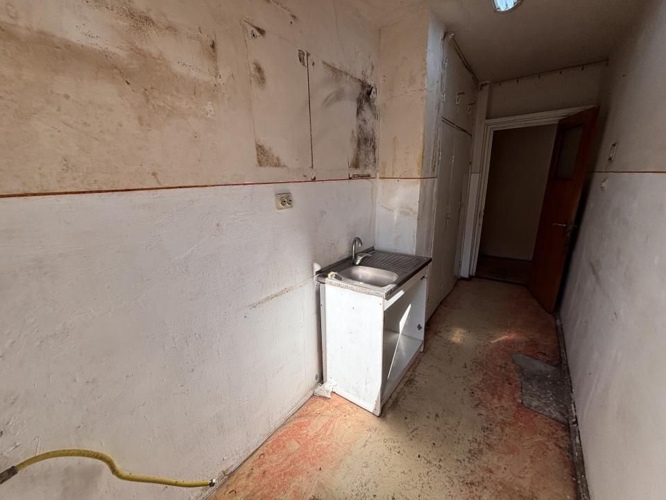 2 Camere - Teiul Doamnei - Bloc Reabilitat - Credit sau Cash – fotografia 11 din 14
