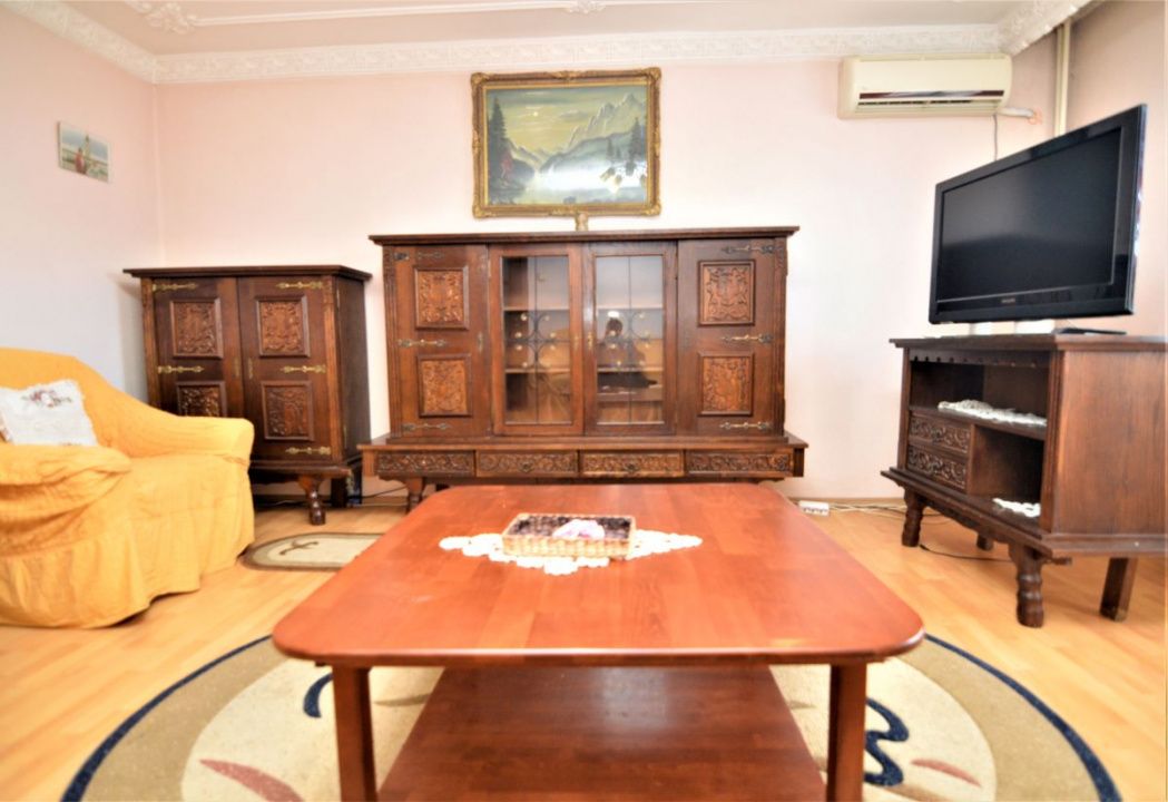 INCHIRIERE APARTAMENT 3 CAMERE VITAN-FOISORULUI – fotografia 4 din 26