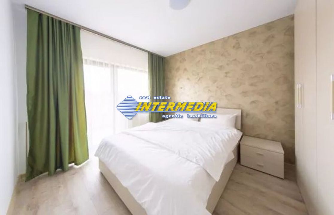 Apartament cu 3 camere de inchiriat Bloc Nou Cetate mobilat si utilat nou – fotografia 1 din 6