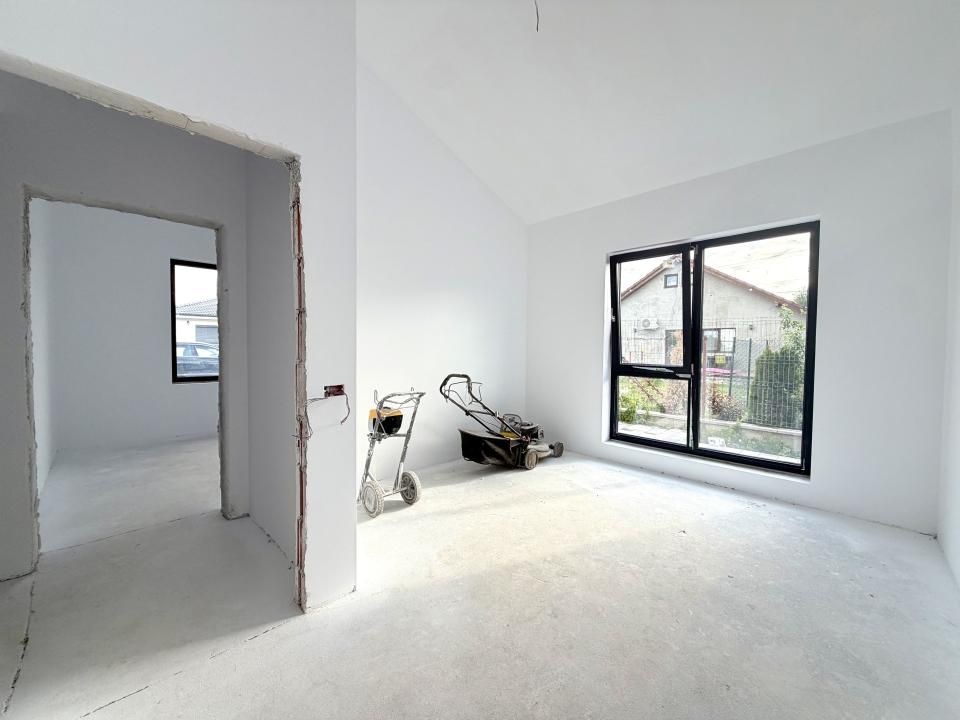 Duplex perete dublu, 5 camere, 141 mp utili, 420 mp teren - Ghiroda – fotografia 4 din 12