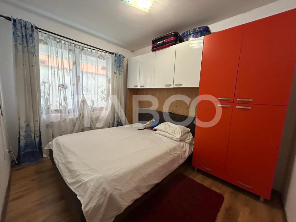 Apartament decomandat 54mp 2 camere si balcon zona Brana Selimbar – fotografia 3 din 10